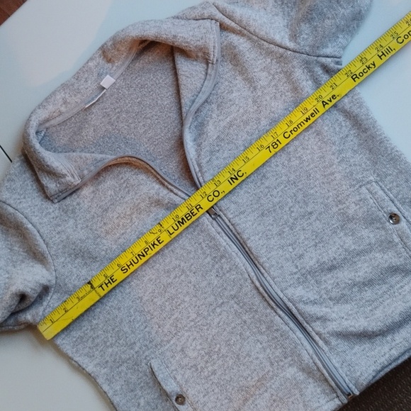 NWT WOMEN'S ZIP UP SWEATER - Picture 6 of 11